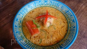 白カレー「鶏肉」