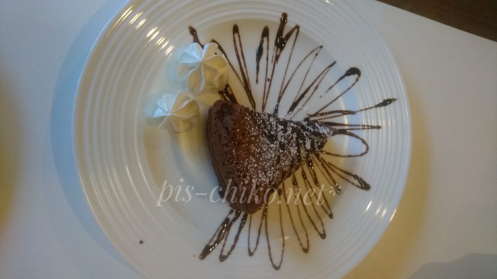 チョコレートケーキ
